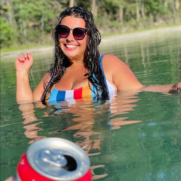 Meet your Posher, Mackenzie - Picture 8 of 10